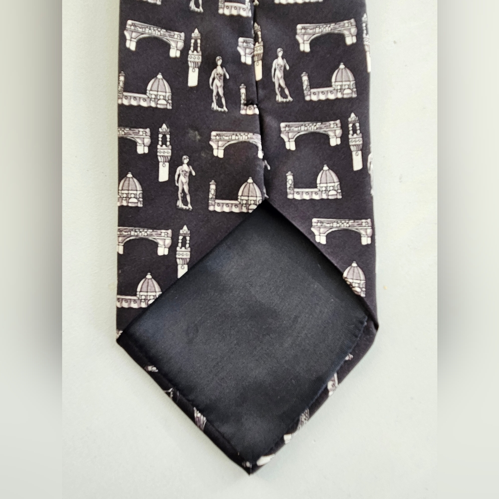 Italian Silk Black & White Firenze Landmarks Tie - Picture 7 of 8